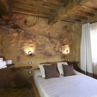 Camera Preistoria, Agriturismo 