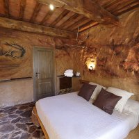 Camera Preistoria, Agriturismo 