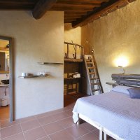 Camera Moderna, Agriturismo 