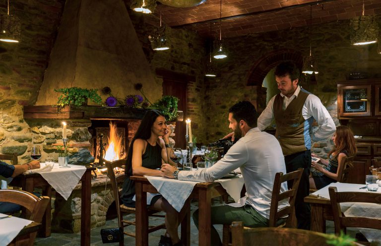 INGRESSO ALLE TERME (4 ORE) CON MENU ESSENZA PRESSO IL RISTORANTE PER 2 PERSONE - Giorni Feriali