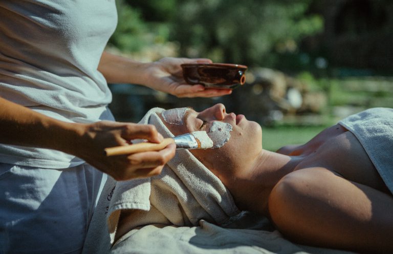 TRATTAMENTO DI BIO COSMESI FRESCA DA 50 MINUTI